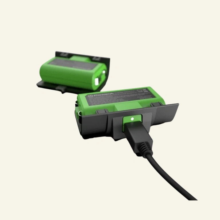 PowerA Play & Charge Kit for Xbox Series X|S 4 PowerA Play & Charge Kit for Xbox Series X|S - Image 4